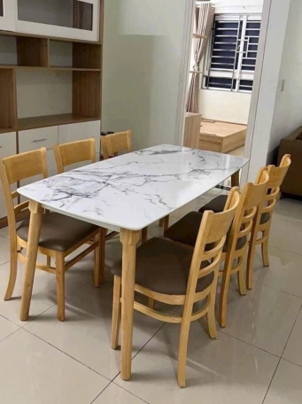 Bàn Ăn 6 Ghế Bằng Gỗ – Lựa Chọn Sang Trọng Cho Gia Đình Đông Thành Viên