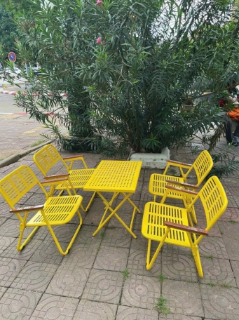Bộ Bàn 4 Ghế Cafe Bằng Sắt Cực Chill