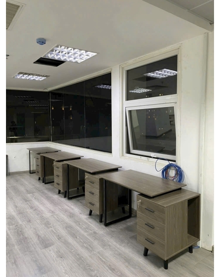 Bàn làm việc