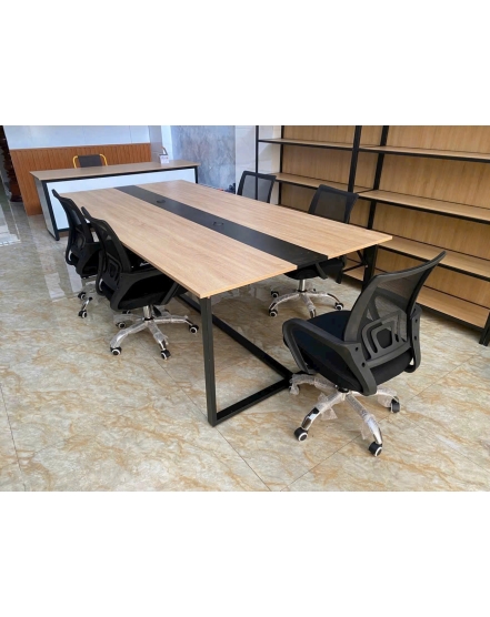 Bàn làm việc công ty