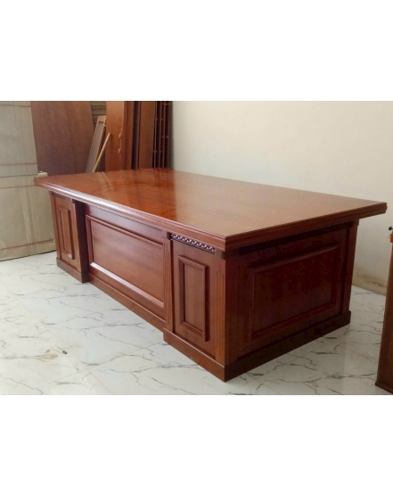 Bàn Làm Việc Gỗ Giám Đốc Cao Cấp – Sang Trọng, Bền Đẹp Theo Thời Gian